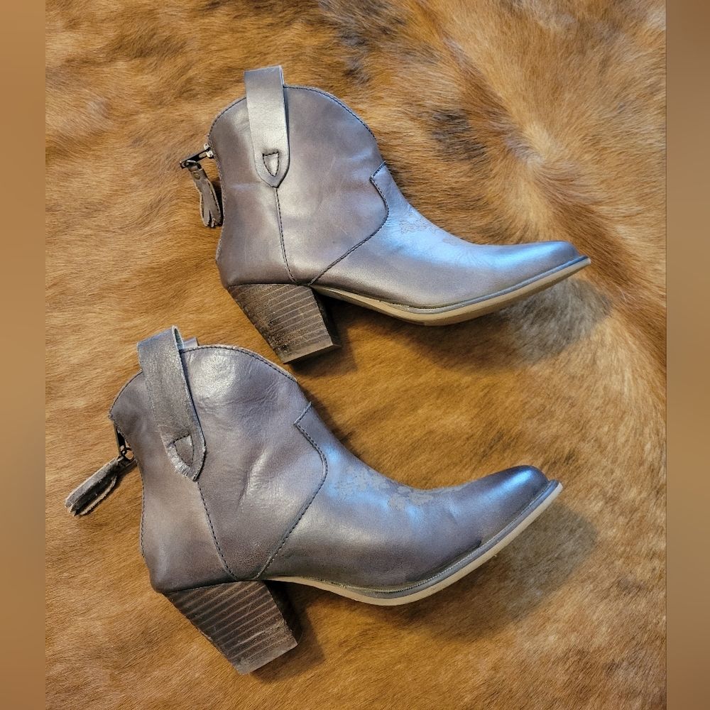 Brown leather cowgirl booties - Picture 2 of 5